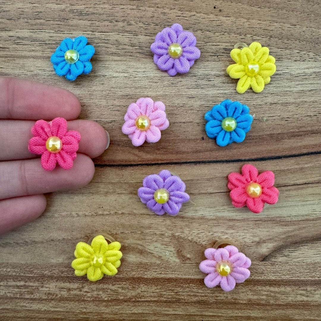 02 lacinho flor dupla pp com perola 10 un