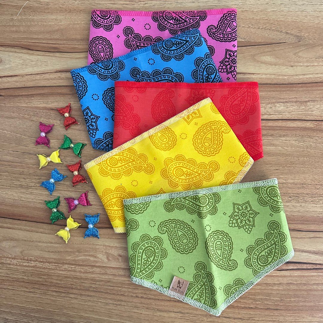 01 kit pet bandana e adesivo tribal mix lacinho 20 un p m ou g