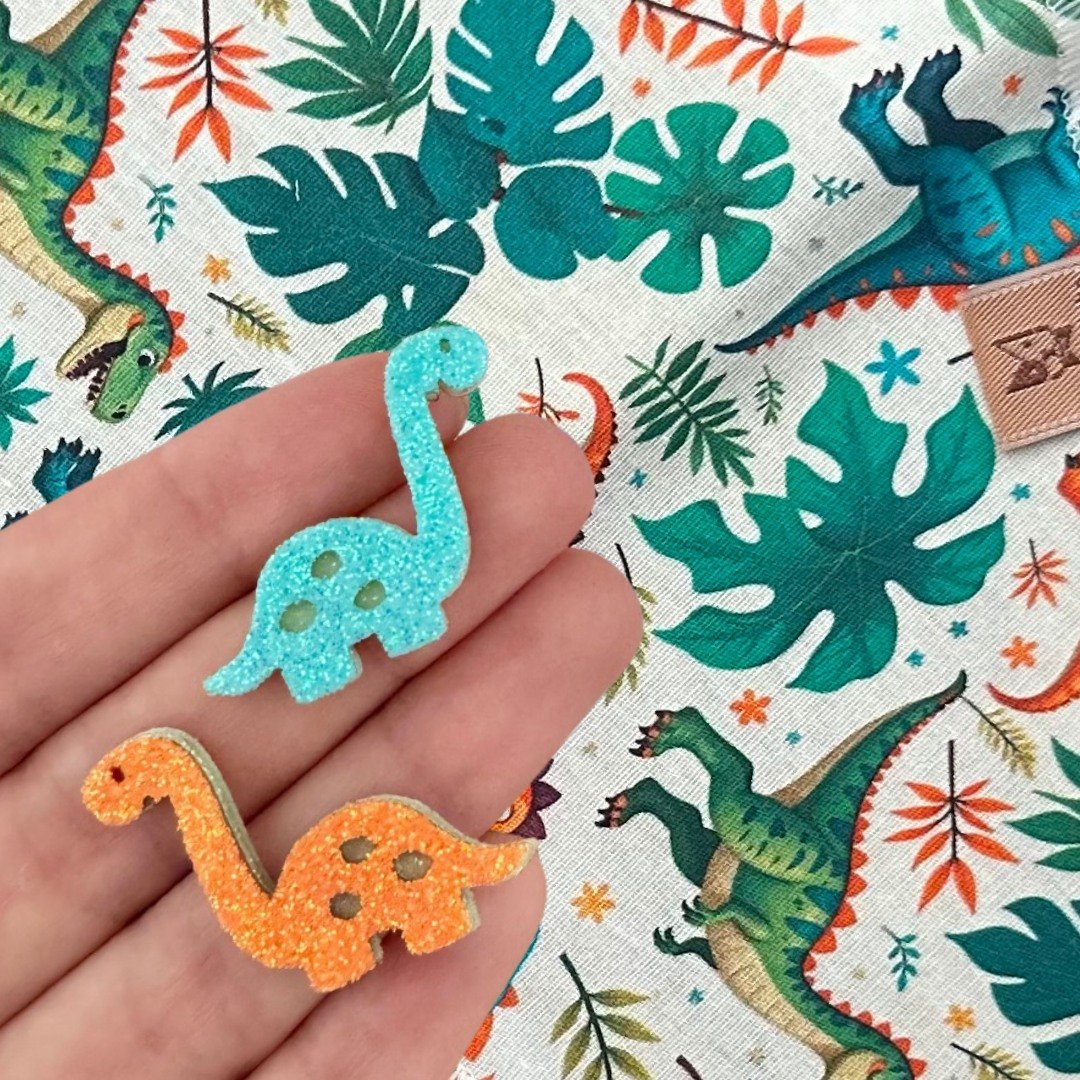 02 kit pet bandana e adesivo creme dino kids 20 un p ao gg m