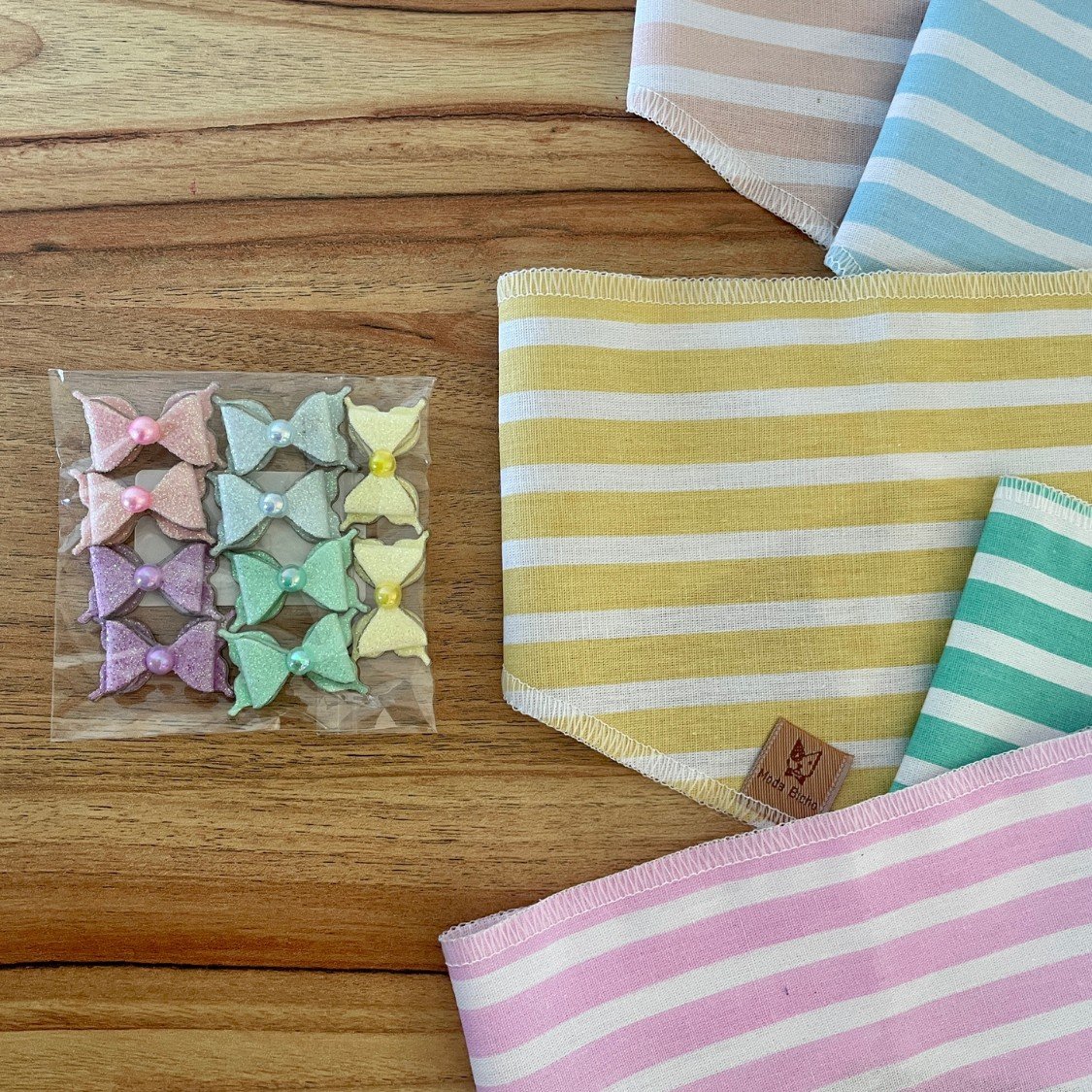 02 kit pet bandana listra e adesivo laco duplo candy 30 un p m g ou gg