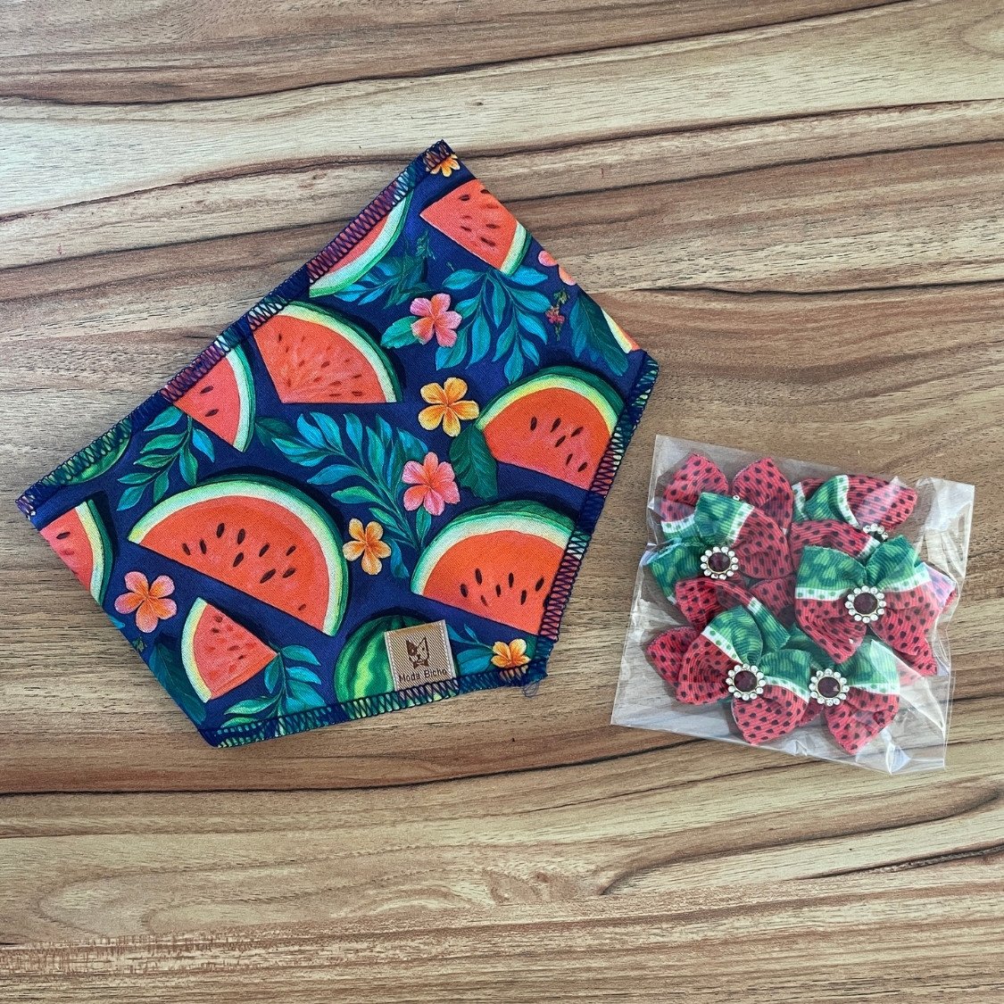 01 kit pet bandana e laco melancia 30 un p m ou g p