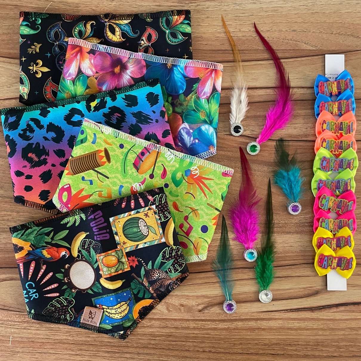 02 kit pet bandana laco e adesivo carnaval 30 un p m ou g m