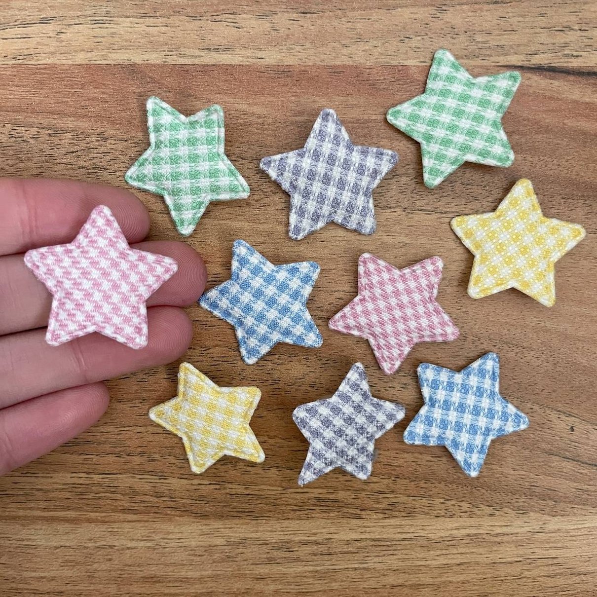01 laco estrela acolchoada xadrez 10 un