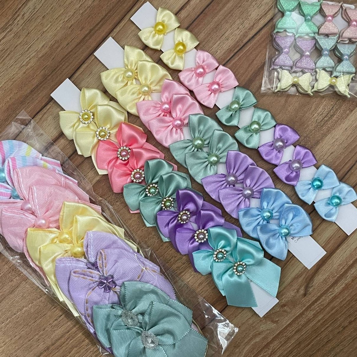 01 kit candy gargantilha lacos e adesivo 50 un