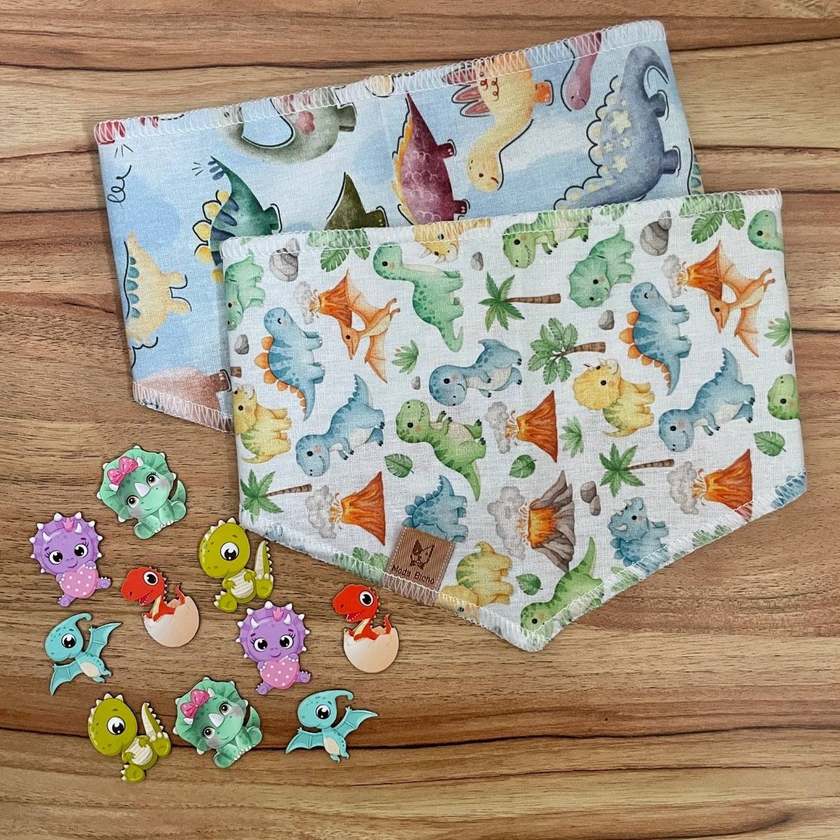 01 bandana pet creme dino folhas 10 un p ao gg m