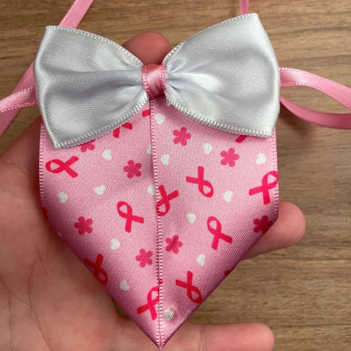 03 gravata luxo outubro rosa m 10 un sortidas