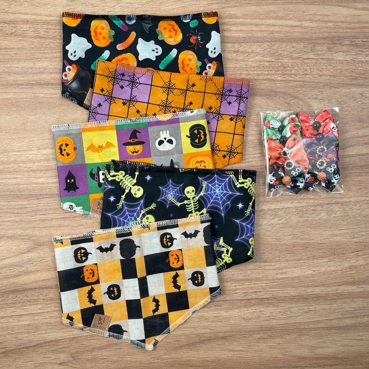01 kit pet bandana e laco adesivo halloween 20 un p m ou g g