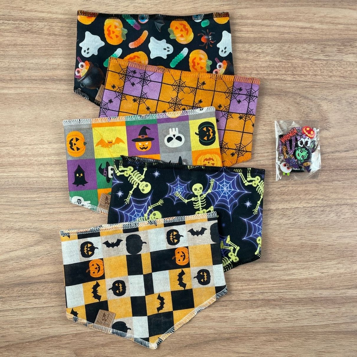 01 kit pet bandana e adesivo eva tic tac halloween 20 un p m ou g